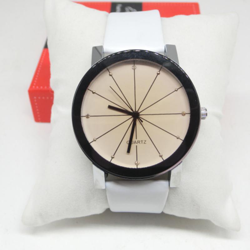 Simple Strap Couple Watch